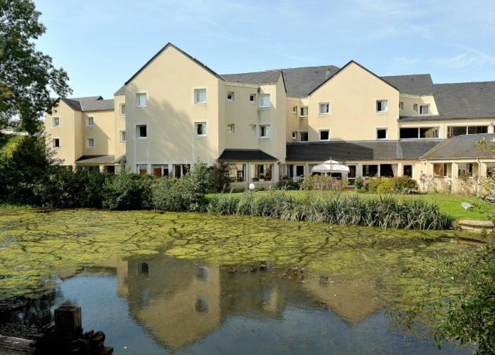Logis Hotel Le Relais Du Moulin Valençay Exterior foto